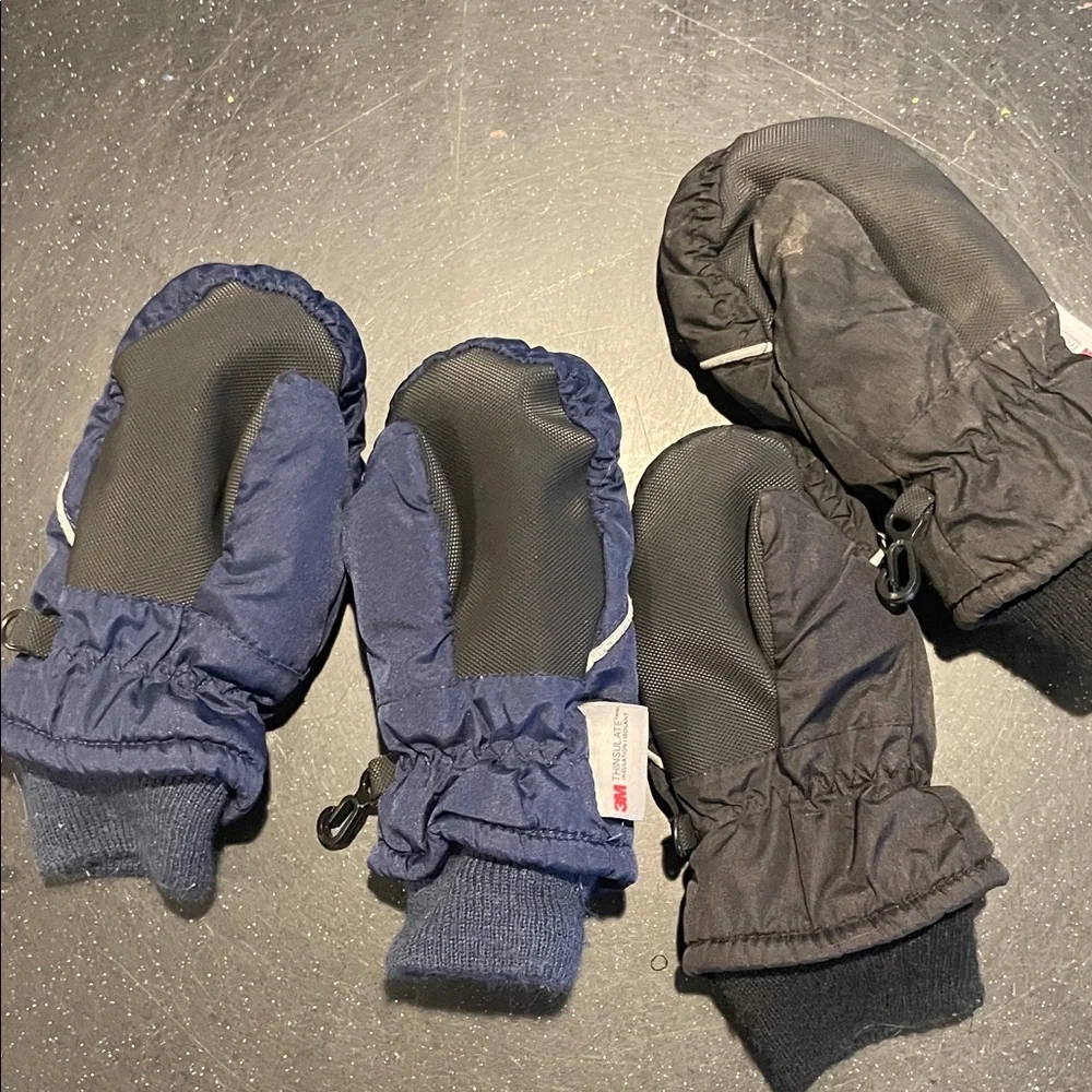 Children's Navy and Black Mittens